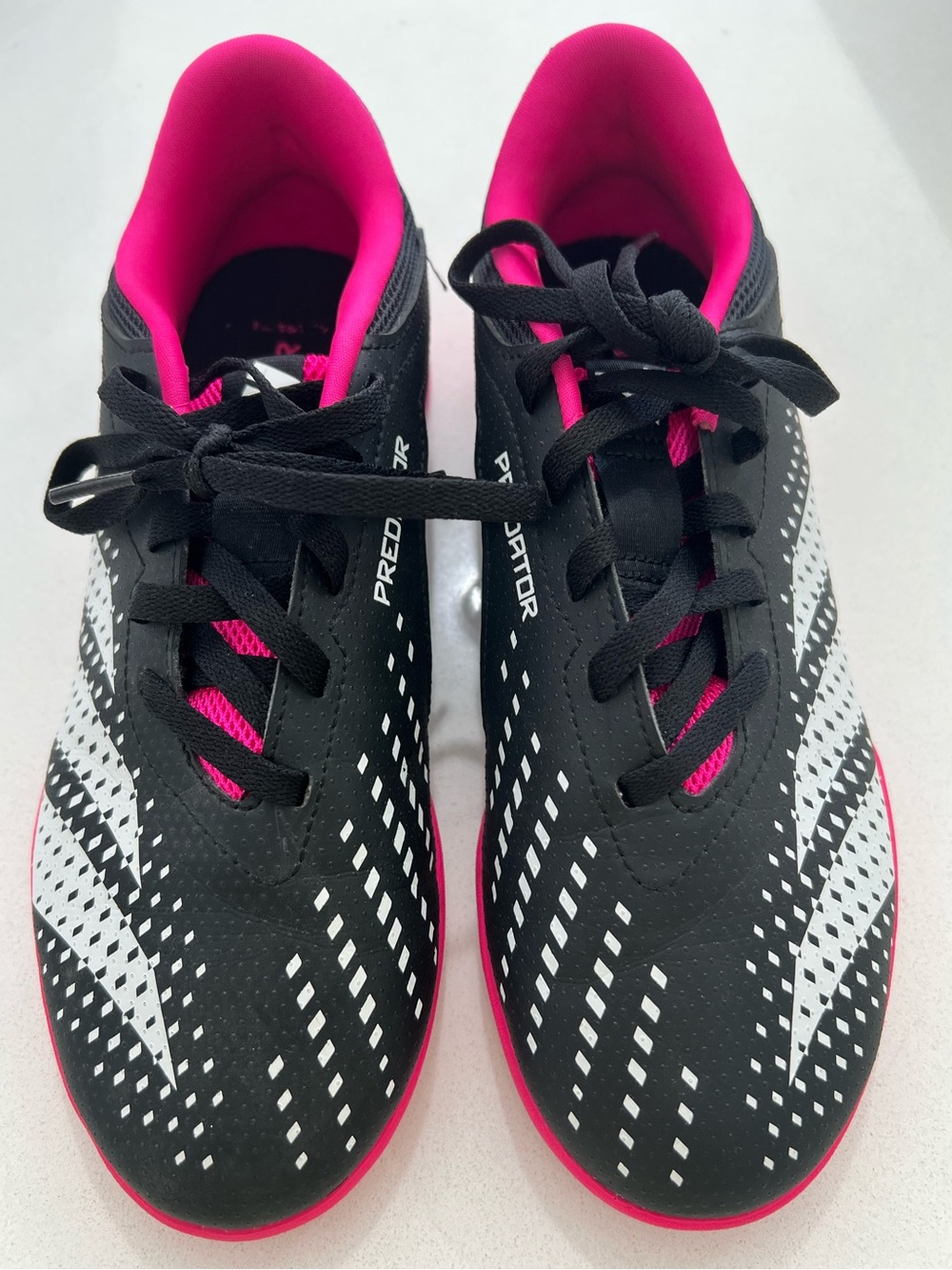 Kids (Junior) Predator Accuracy 4 Turf Soccer Shoes - Never worn!